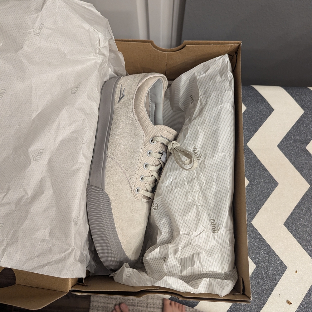 ***Reduced*** Lakai Limited Edition